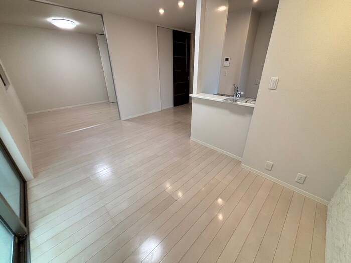 物件内観写真3　(居室)