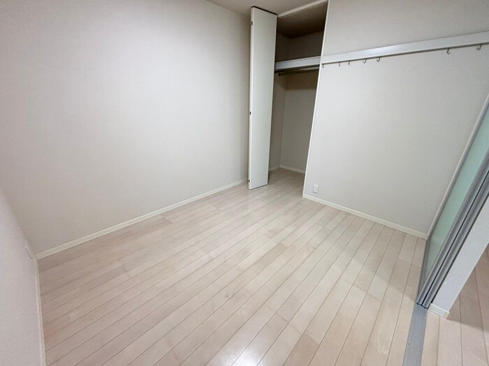 物件内観写真4　(居室)