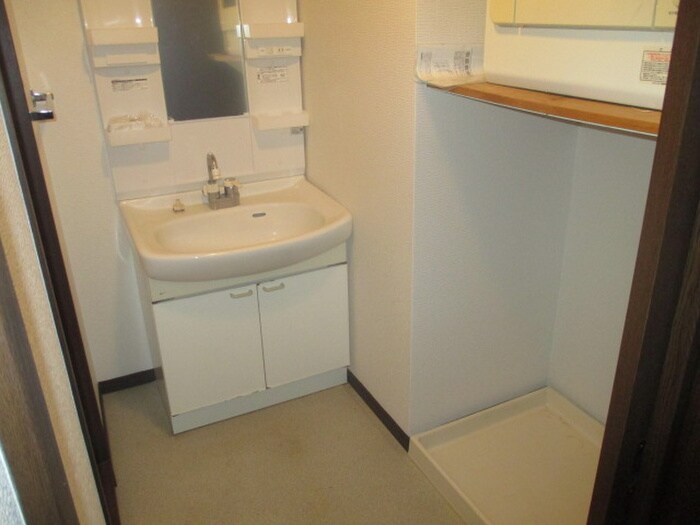 物件内観写真8　(洗面)