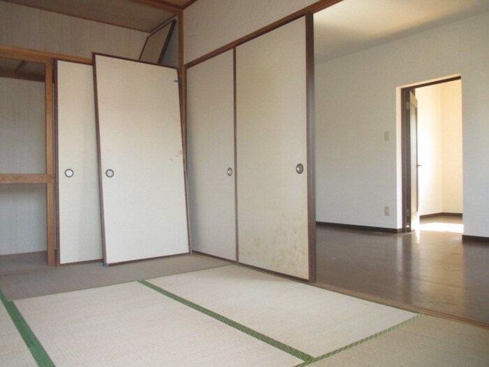 物件内観写真13　(収納)