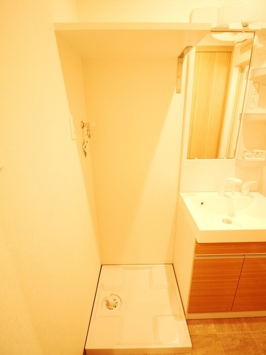 物件内観写真18　(洗濯機置場)