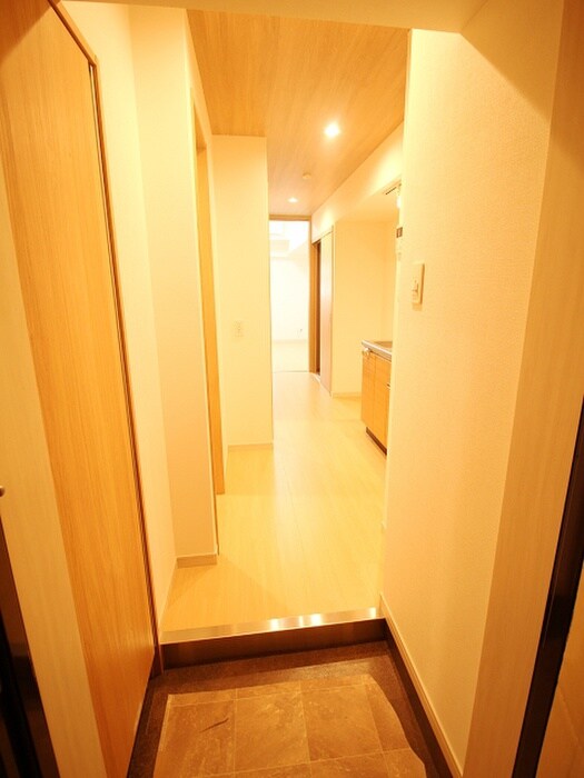 物件内観写真21　(廊下)