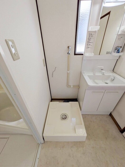 物件内観写真15　(洗濯機置場)