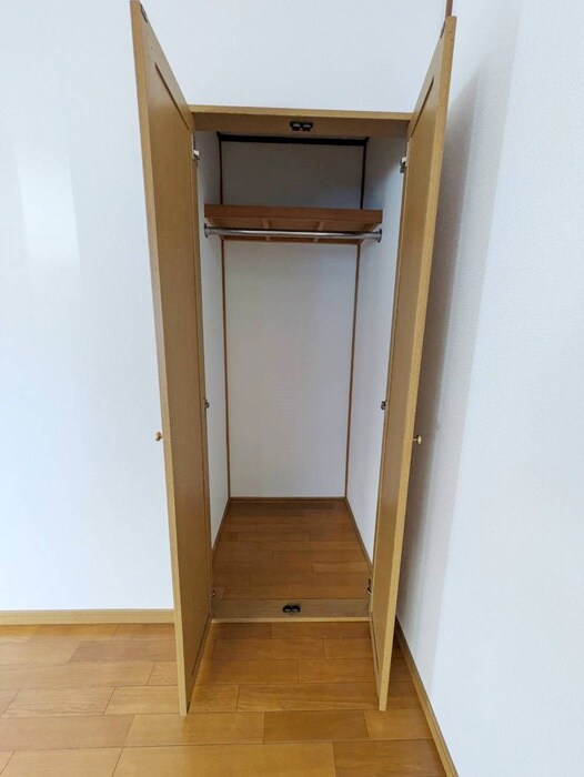 物件内観写真18　(収納)