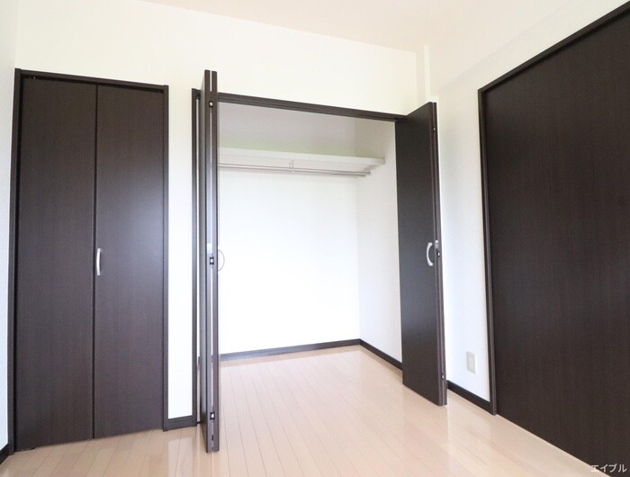 物件内観写真15　(収納)