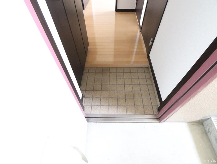 物件内観写真19　(玄関)