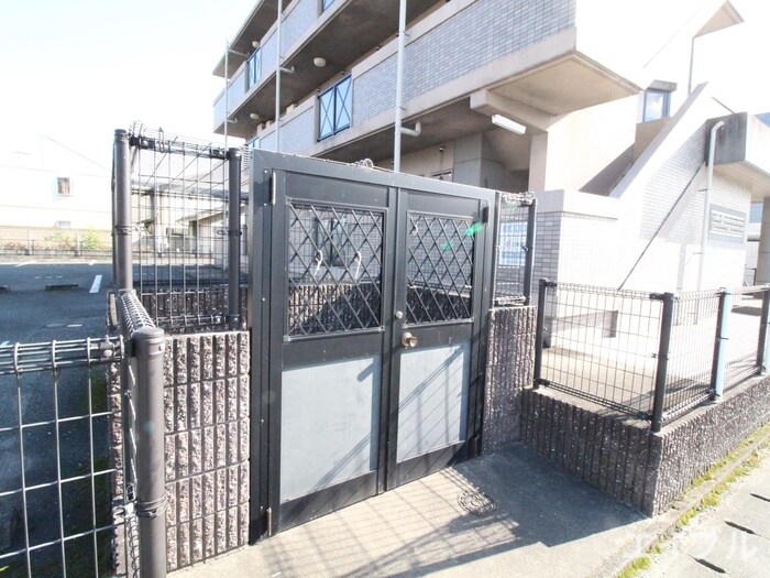 物件外観写真4　(建物設備)