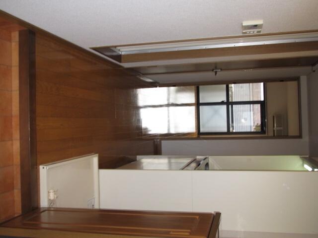 物件内観写真14　(廊下)