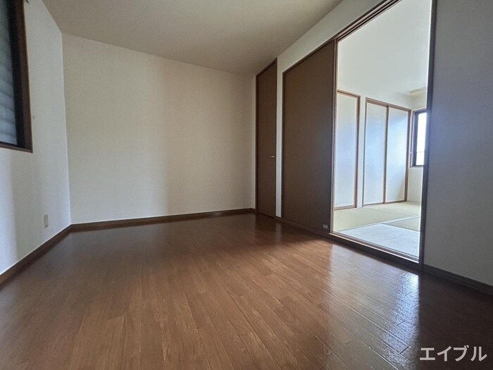 物件内観写真9　(居室)