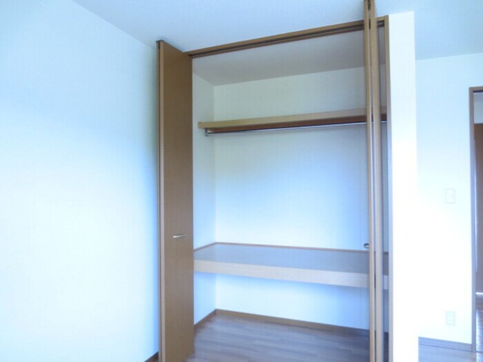 物件内観写真13　(収納)