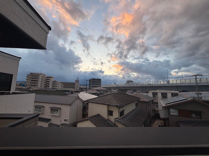 物件内観写真22　(室内からの展望)