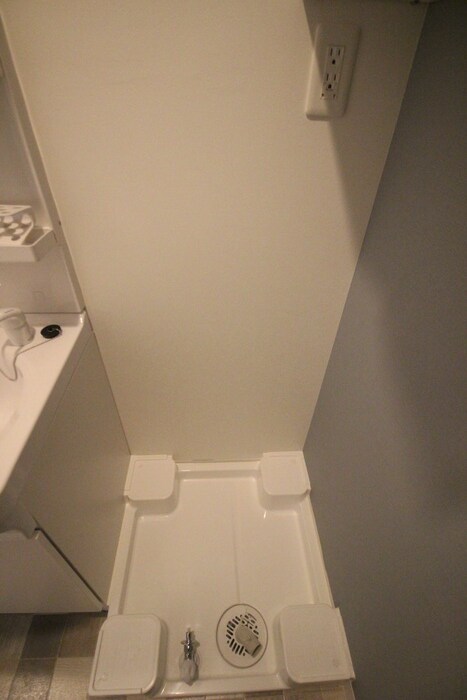 物件内観写真13　(洗濯機置場)