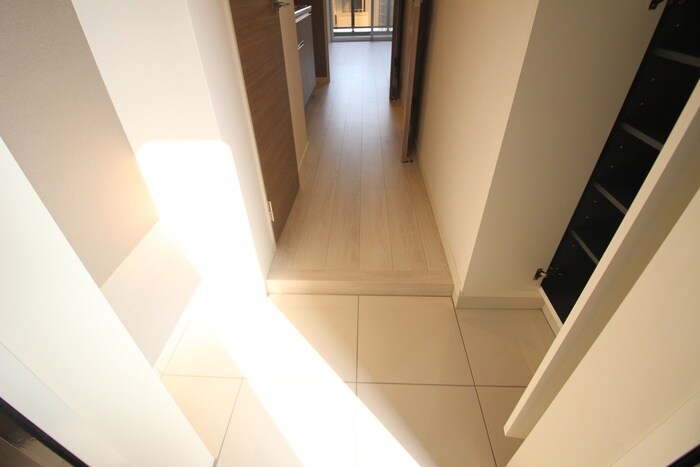 物件内観写真19　(玄関)