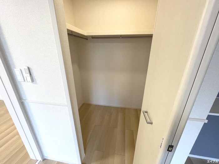 物件内観写真10　(収納)