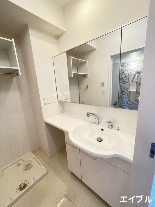 物件内観写真8　(洗面)