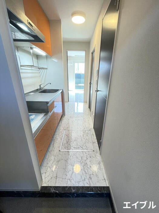 物件内観写真12　(玄関)