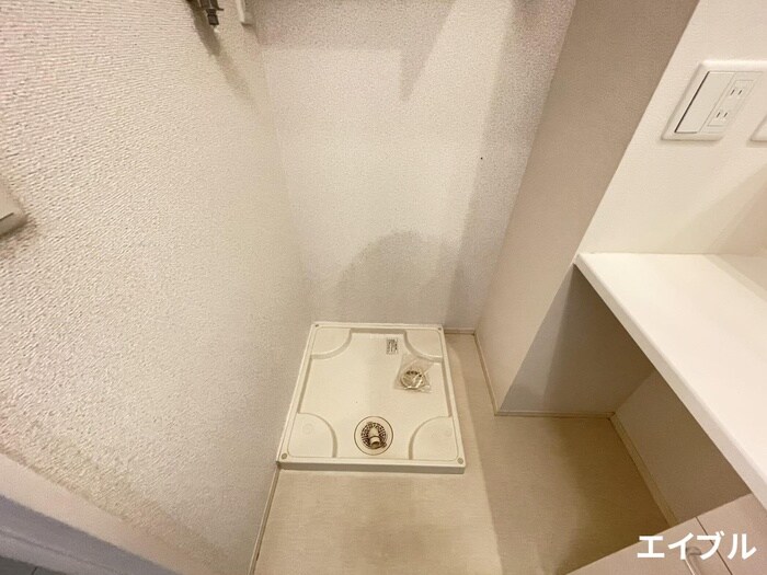 物件内観写真17　(洗濯機置場)