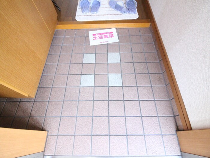 物件内観写真15　(玄関)