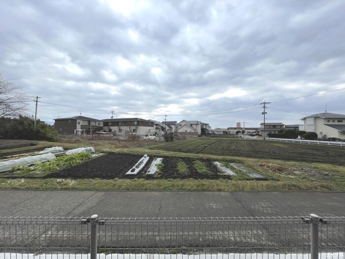 物件内観写真22　(室内からの展望)