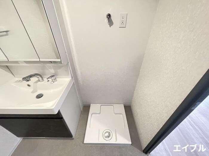 物件内観写真11　(洗濯機置場)