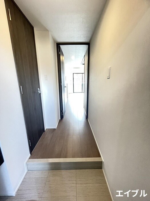 物件内観写真16　(玄関)