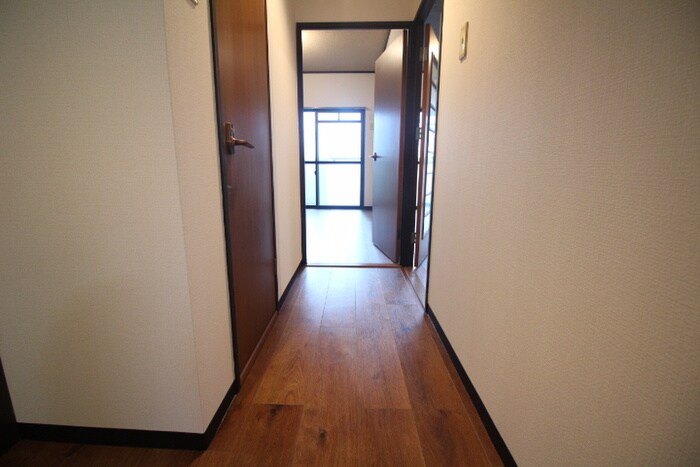 物件内観写真19　(廊下)