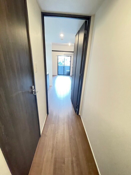 物件内観写真18　(玄関)