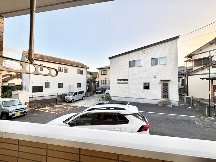 物件内観写真14　(室内からの展望)