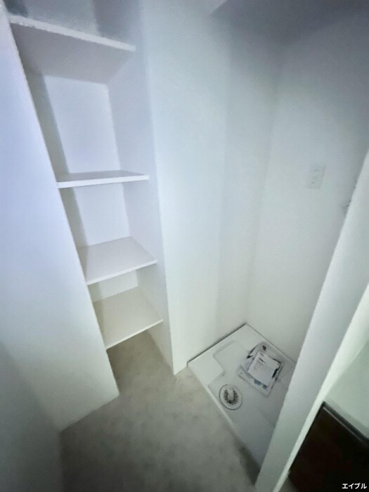 物件内観写真13　(洗濯機置場)