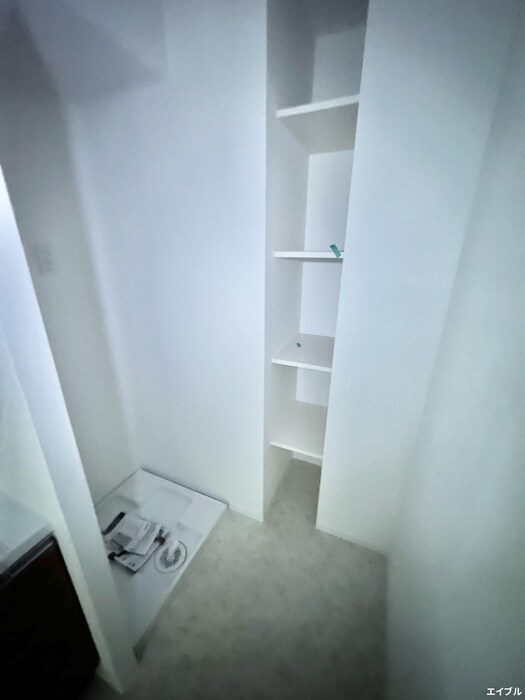 物件内観写真14　(洗濯機置場)