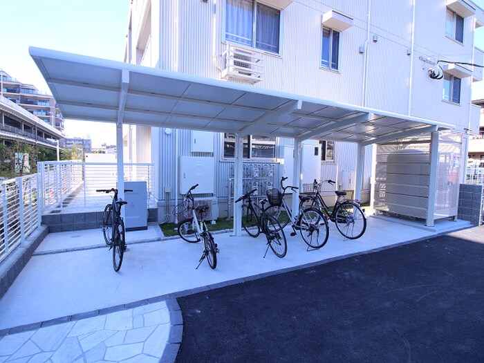 物件外観写真3　(駐輪場)