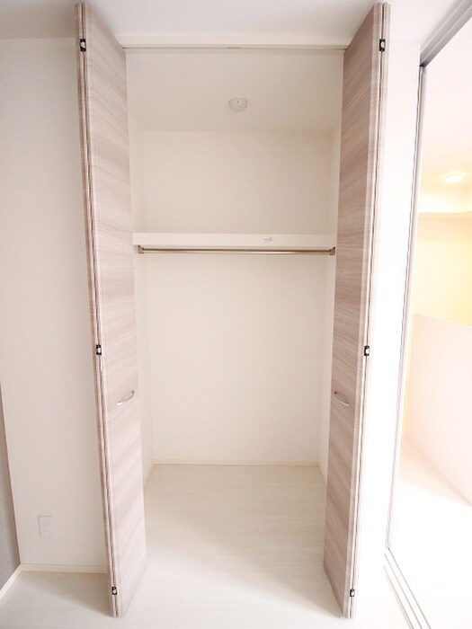 物件内観写真16　(収納)