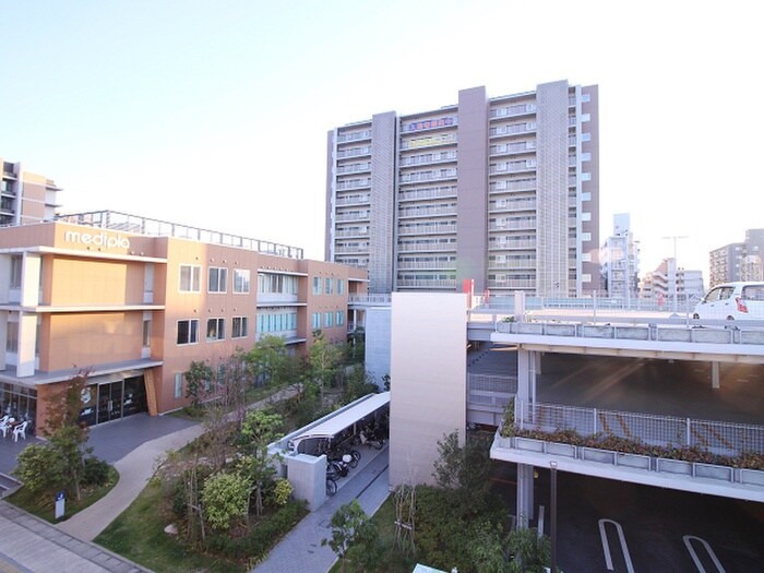 物件内観写真19　(室内からの展望)