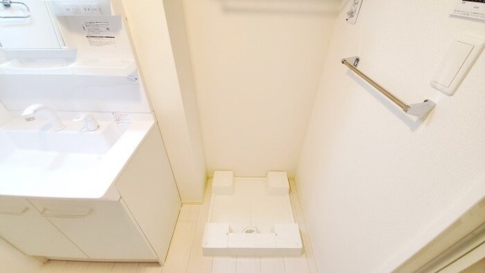 物件内観写真19　(洗濯機置場)