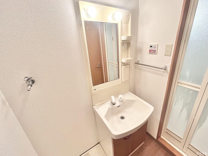 物件内観写真10　(洗面)