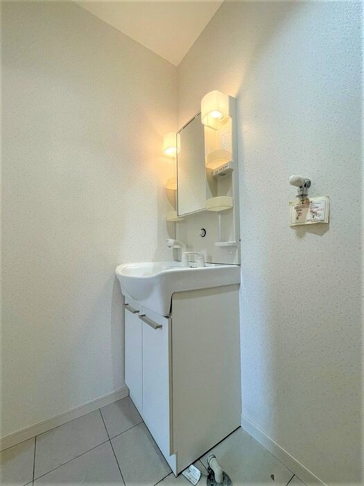 物件内観写真7　(洗面)