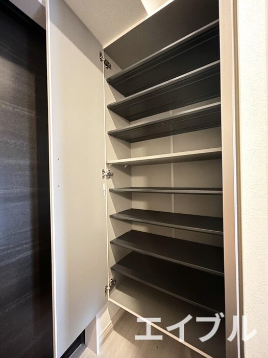 物件内観写真3　(靴箱)
