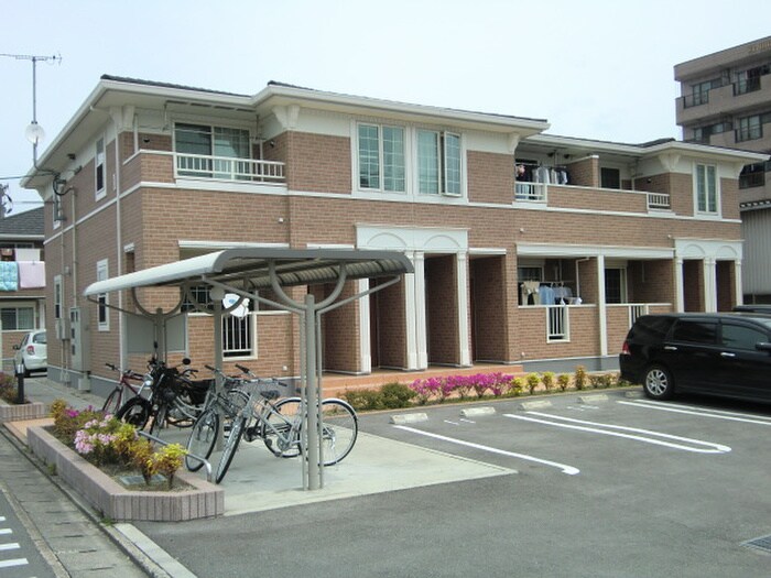 物件外観写真2　(駐車場)