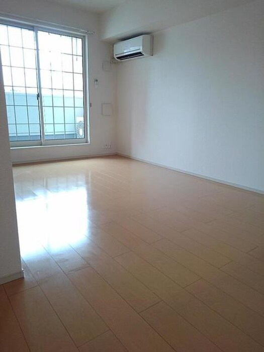 物件内観写真4　(居室)