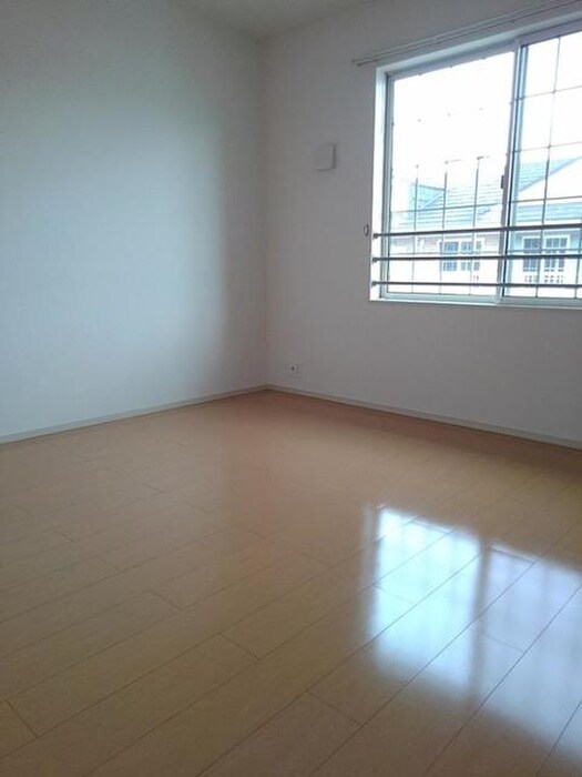 物件内観写真10　(室内からの展望)