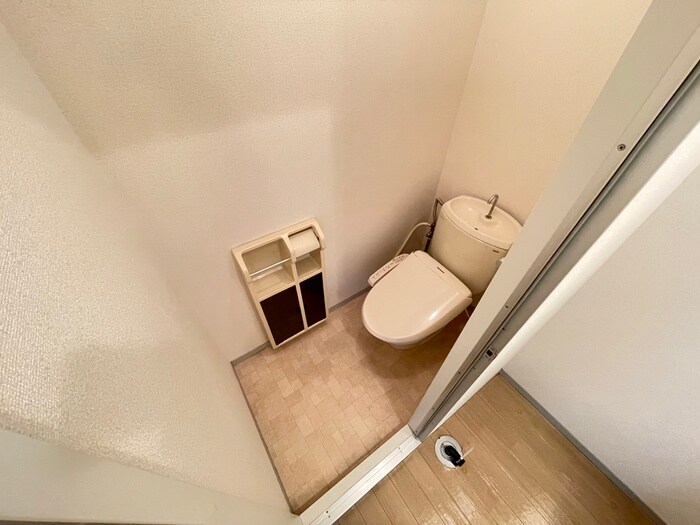 物件内観写真8　(トイレ)