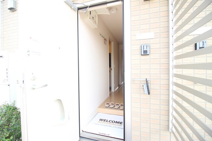 物件内観写真15　(玄関)