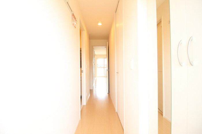 物件内観写真17　(廊下)