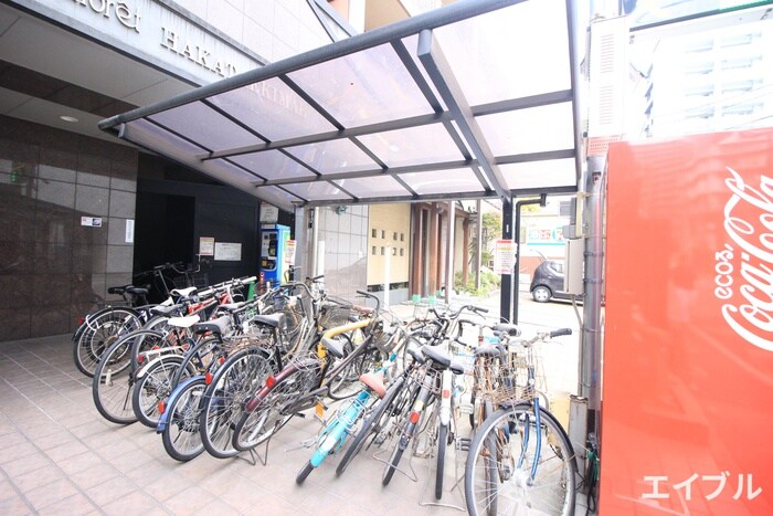 物件外観写真4　(駐輪場)