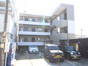 レポス諸岡外観写真