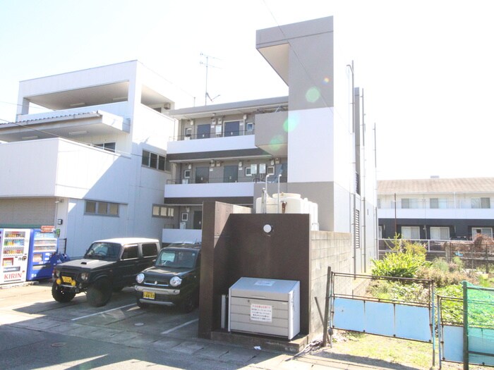 物件外観写真2　(外観写真)