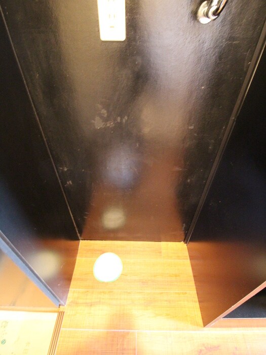 物件内観写真12　(洗濯機置場)