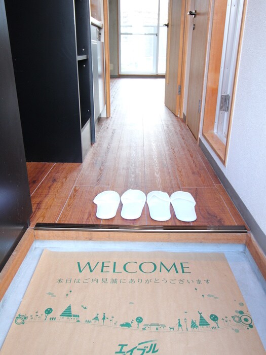 物件内観写真17　(玄関)