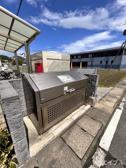 物件外観写真4　(建物設備)