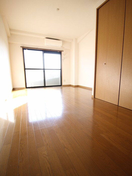 物件内観写真6　(居室)